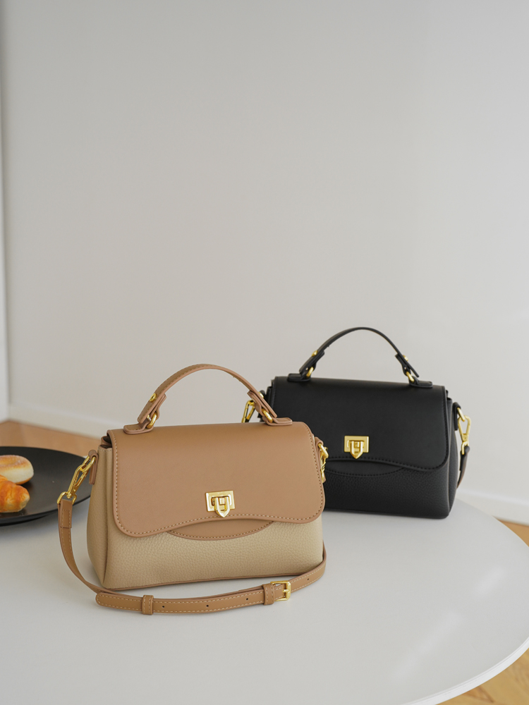 Bolsa de Ombro de Couro Macio  - Women'S Young Bags avaliação e preço