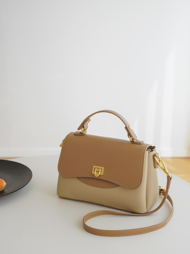 Bolsa de Ombro de Couro Macio  - Women'S Young Bags avaliação e preço